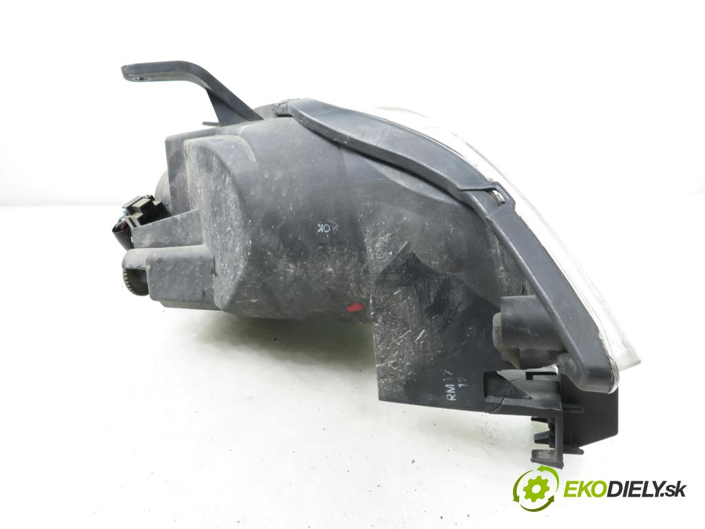 MAZDA 2 (DY) HB 2004 59,00 1.4 - FXJA 1388,00 Svetlo LP