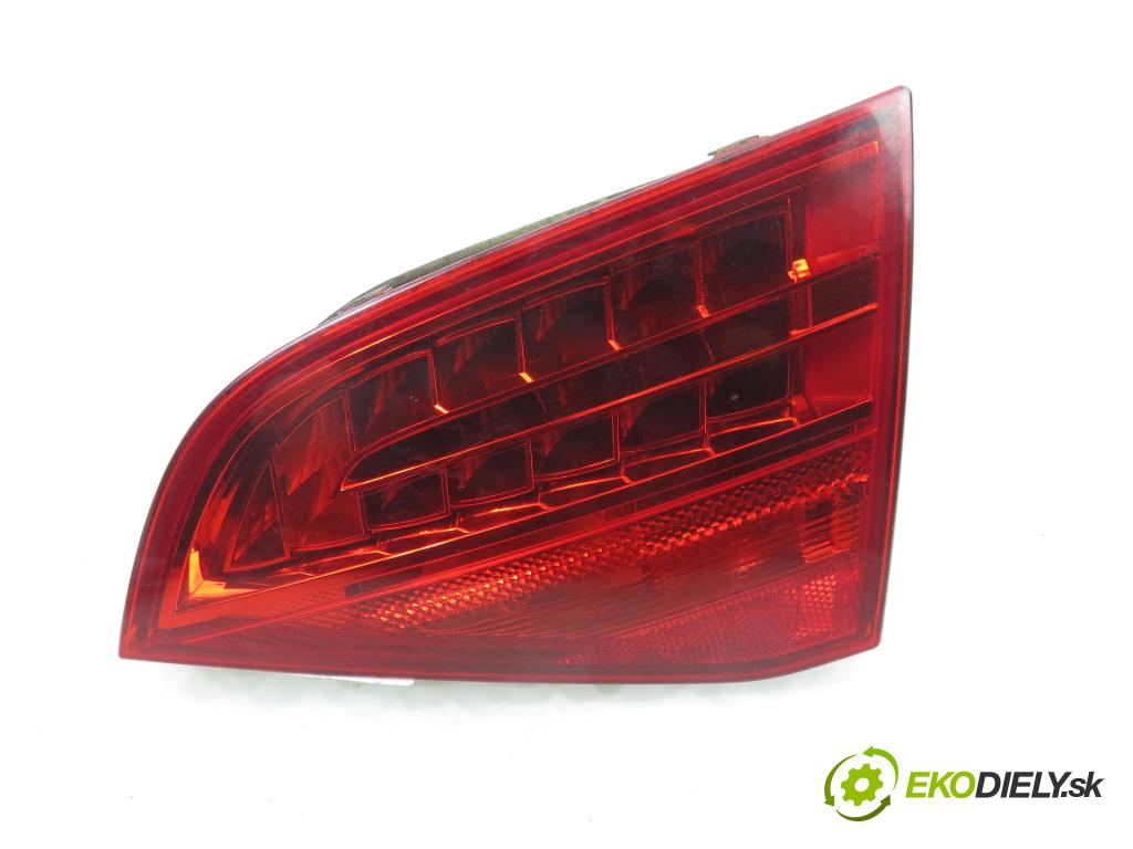 AUDI A4 Avant (8K5, B8) KOMBI 2010 105,00 2.0 TDI - CAGA 1968,00 Svetlo pravé zadné kufor 8K9945094B