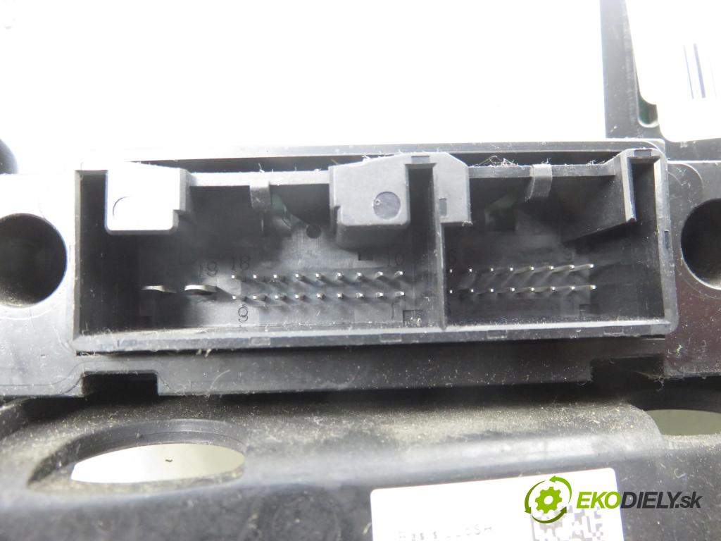 AUDI A4 Avant (8K5, B8) KOMBI 2010 105,00 2.0 TDI - CAGA 1968,00 Panel topení KLIMATRONIK 8T1820043AM ; A2C53346674