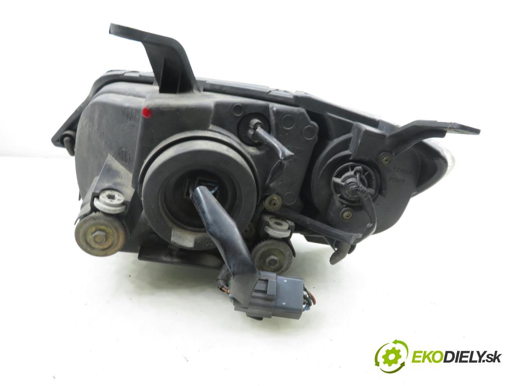 MAZDA 2 (DY) HB 2004 59,00 1.4 - FXJA 1388,00 Svetlo PP