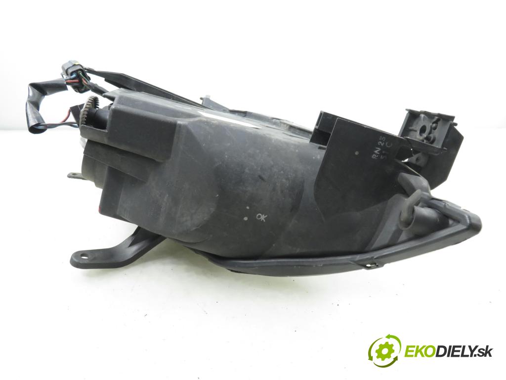 MAZDA 2 (DY) HB 2004 59,00 1.4 - FXJA 1388,00 Svetlo PP