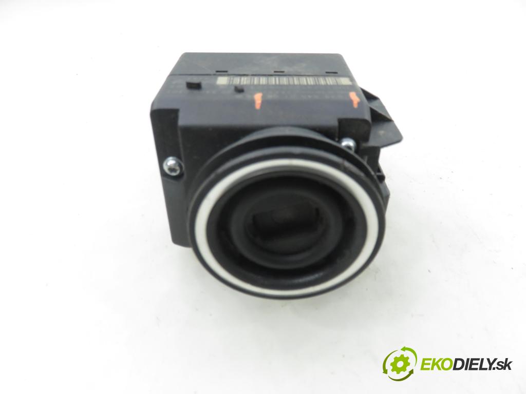 MERCEDES-BENZ VIANO (W639) VAN 2004 110,00 CDI 2.2 150 - OM 646.982 2148,00 spinačka 6395450108 (Spínacia skrinka)