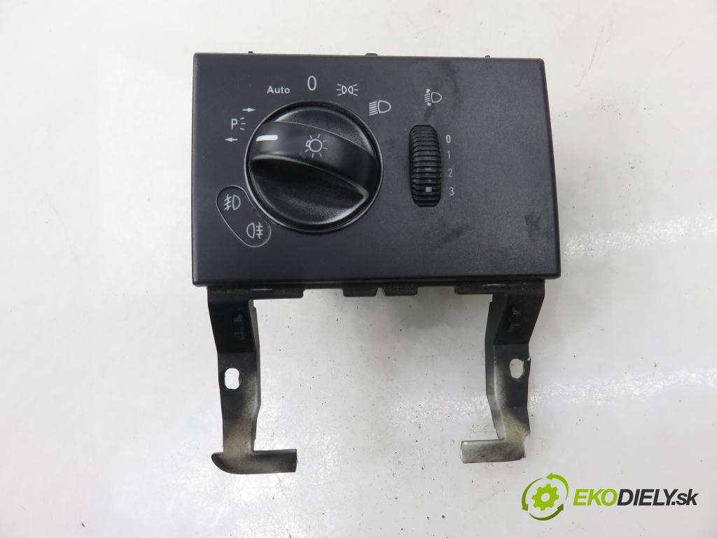 MERCEDES-BENZ VIANO (W639) VAN 2004 110,00 CDI 2.2 150 - OM 646.982 2148,00 prepínač svetlá A6395450404