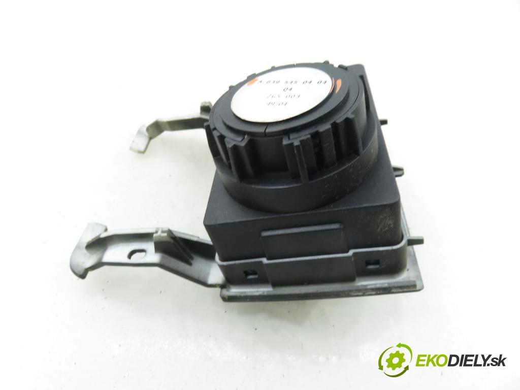 MERCEDES-BENZ VIANO (W639) VAN 2004 110,00 CDI 2.2 150 - OM 646.982 2148,00 prepínač svetlá A6395450404