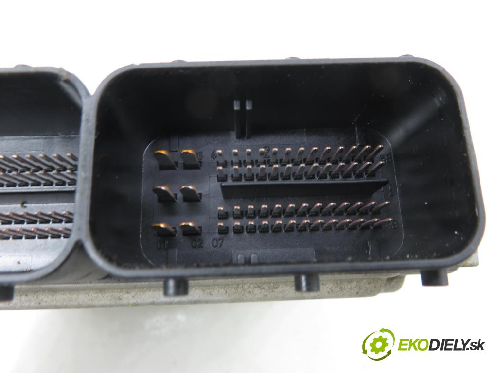 MERCEDES-BENZ VIANO (W639) VAN 2004 110,00 CDI 2.2 150 - OM 646.982 2148,00 Riadiaca jednotka Motor A6461532791 ; 0281012067