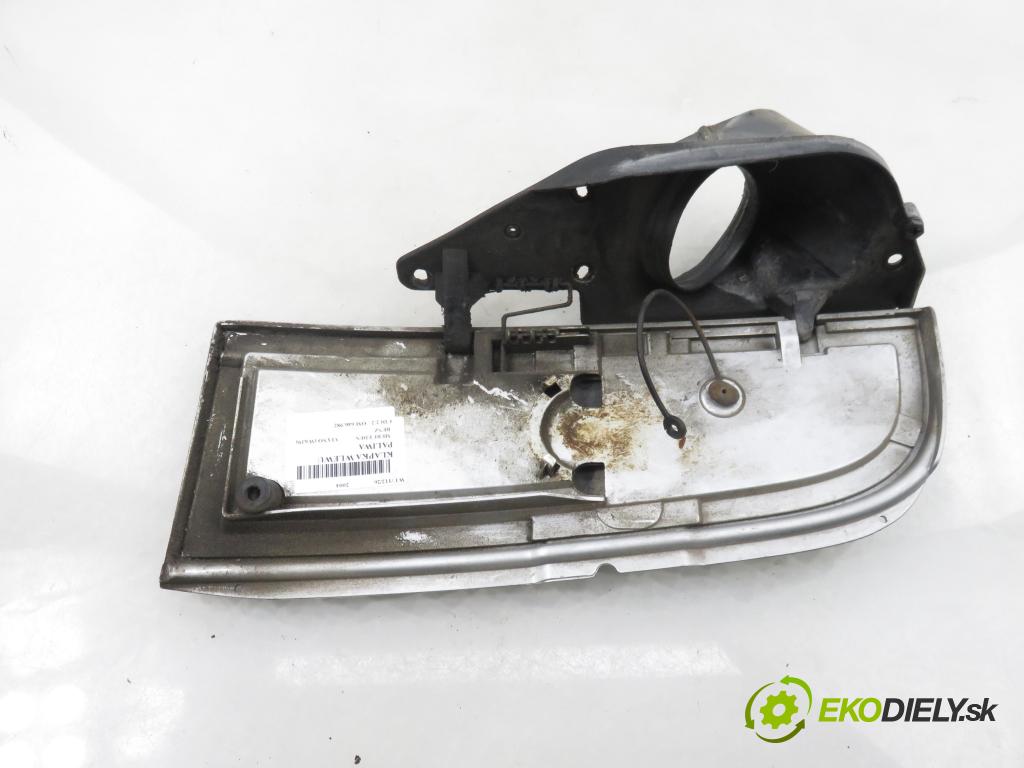 MERCEDES-BENZ VIANO (W639) VAN 2004 110,00 CDI 2.2 150 - OM 646.982 2148,00 Dvierka nádrže paliva A6397540034 (Kľučka dverí ostatné)