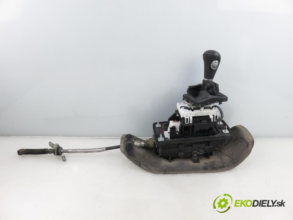 AUDI A4 Avant (8K5, B8) KOMBI 2010 105,00 2.0 TDI - CAGA 1968,00 ZVEDÁK: 8K1713041H