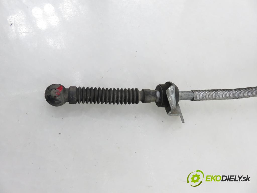 AUDI A4 Avant (8K5, B8) KOMBI 2010 105,00 2.0 TDI - CAGA 1968,00 ZVEDÁK: 8K1713041H