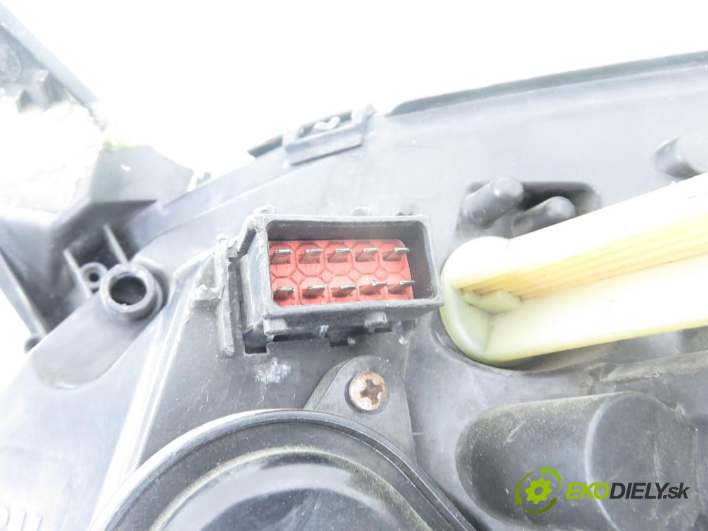 OPEL VECTRA C GTS (Z02) LIFTBACK 2005 114,00 2.2 direct 155 - Z 22 YH 2198,00 svetla predný 15987200 ; 15987100