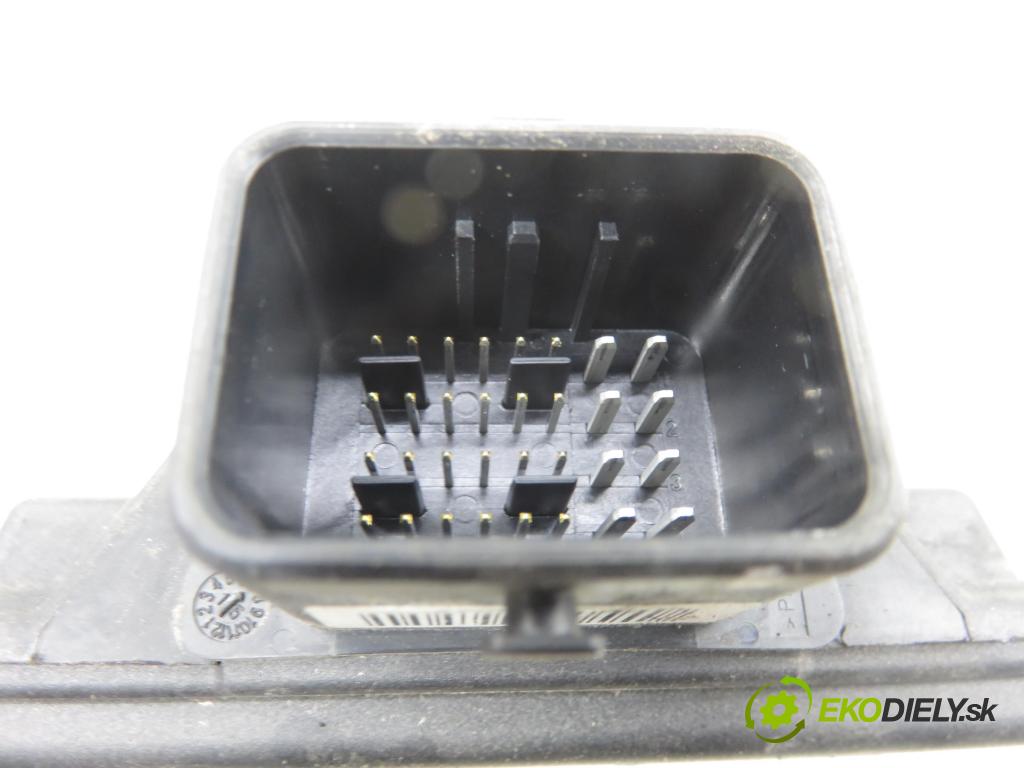 VW PASSAT B5.5 Variant (3B6) KOMBI 2001 85,00 2 - AZM 1984,00 Riadiaca jednotka LPG 67R017009 ; 110R007010