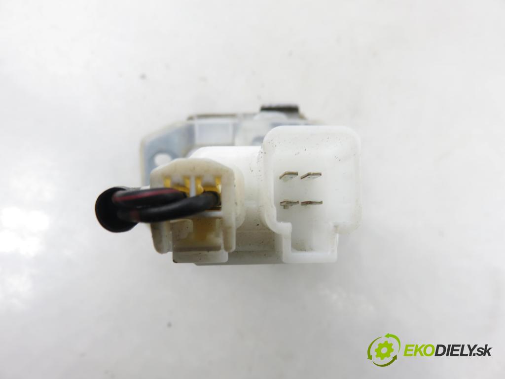 FIAT SEDICI (189_) CROSSOVER 2008 88,00 1.9 D Multijet 120 4x4 - D19AA 1910,00 zámok dverí kufor EL. B6765