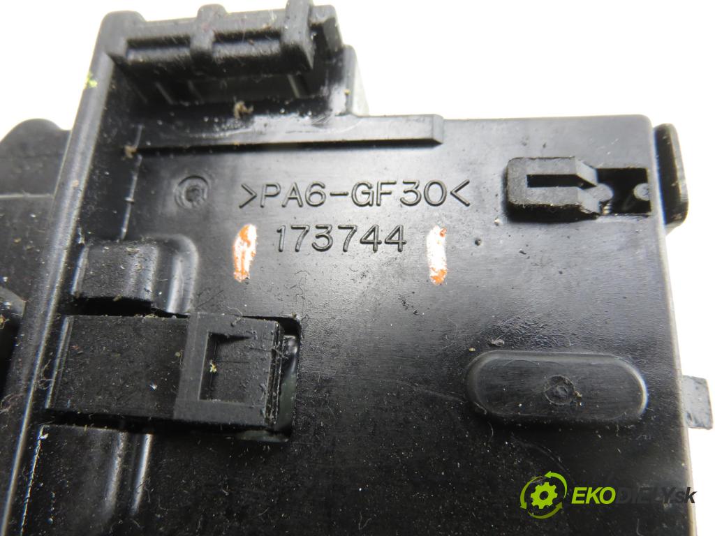 FIAT SEDICI (189_) CROSSOVER 2008 88,00 1.9 D Multijet 120 4x4 - D19AA 1910,00 / páčka ľavá strana 173744