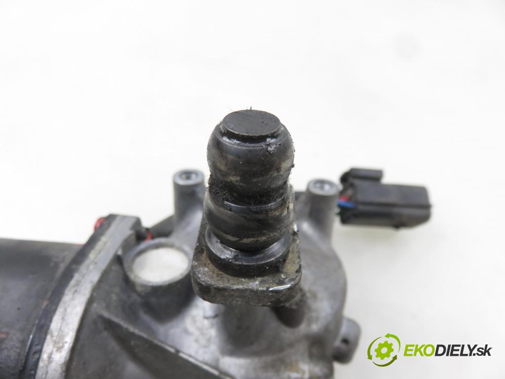 LAND ROVER FREELANDER (L314) SUV 1999 72,00 2.0 DI 4x4 - 20 T2N 1994,00 Motorček stieračov predný DLB101510 ; DLB101510LHD