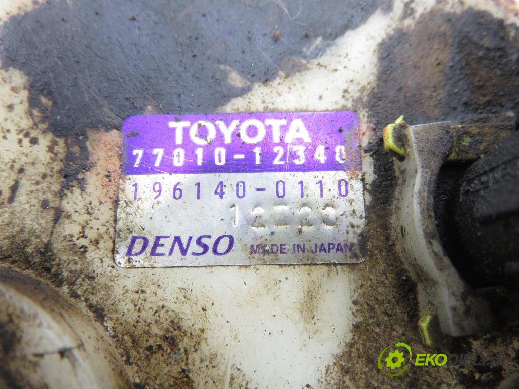 TOYOTA COROLLA kombi (_E12_) KOMBI 2004 66,00 2.0 D-4D (CDE120_) - 1CD-FTV 1995,00 senzor hladiny paliva 7701012340