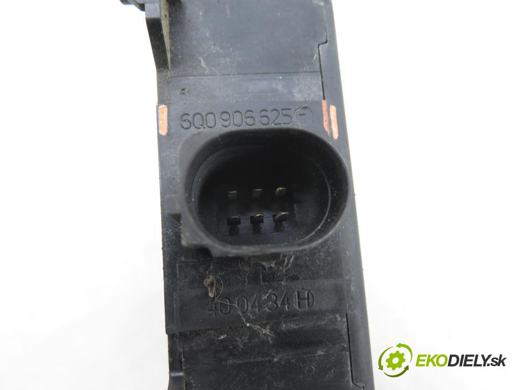 SKODA ROOMSTER (5J) HB 2010 51,00 1.4 TDI - BNM 1422,00 VENTIL magnetický 6Q0906625F