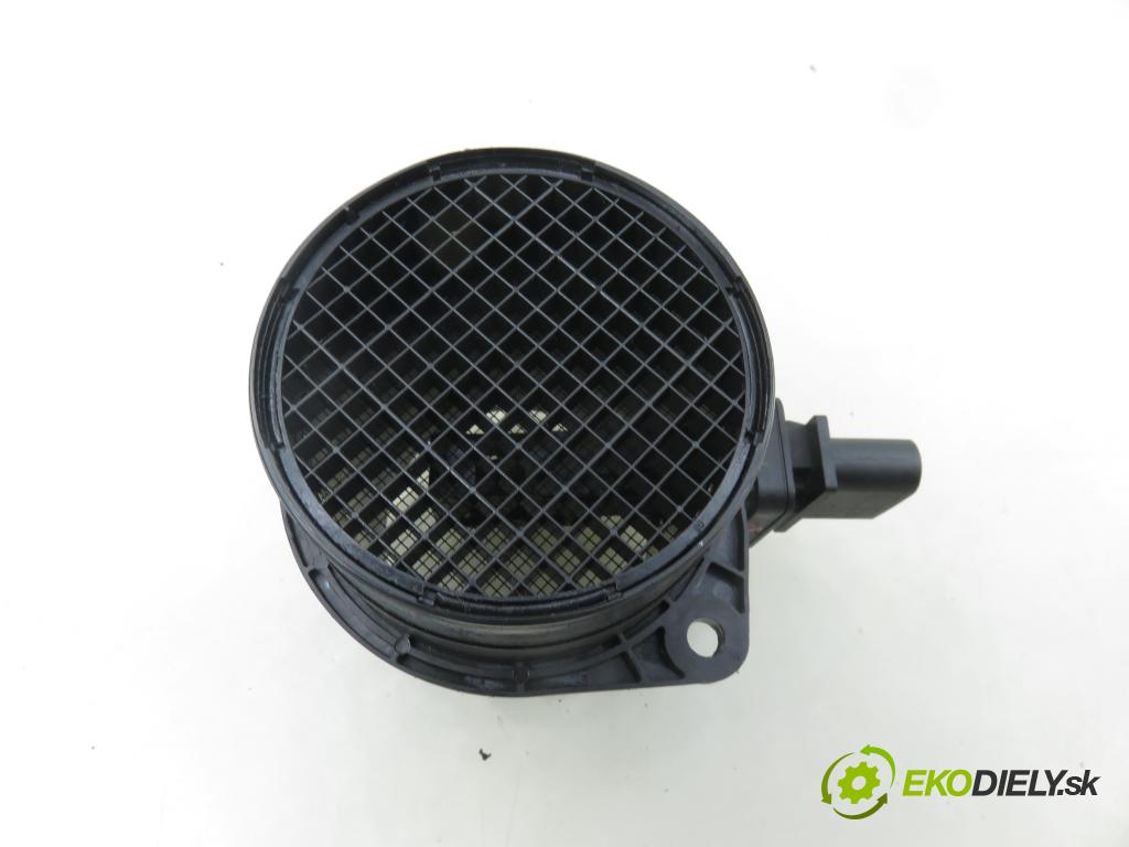 AUDI A4 Avant (8K5, B8) KOMBI 2010 105,00 2.0 TDI - CAGA 1968,00 váha vzduchu vzduchu F00C2G7046 ; 0281002735 ; 03G906461C