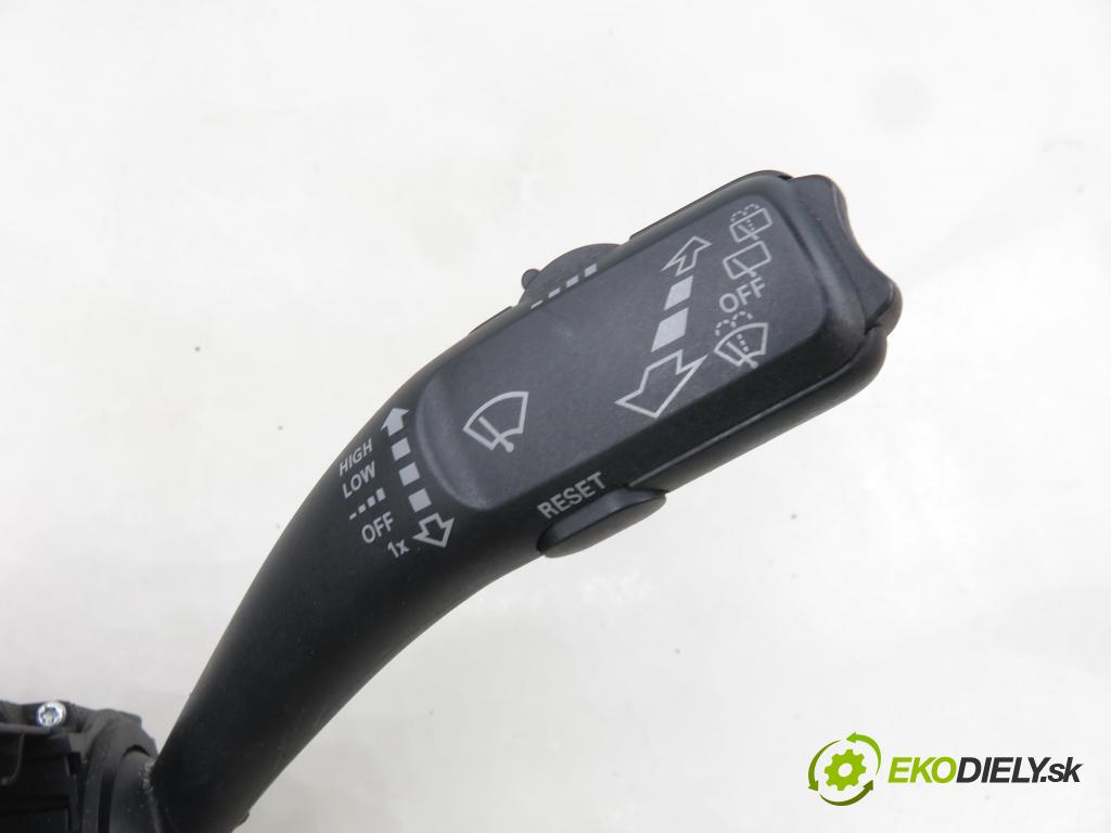 AUDI A4 Avant (8K5, B8) KOMBI 2010 105,00 2.0 TDI - CAGA 1968,00 páčka/prepínač 8K0953502BJ