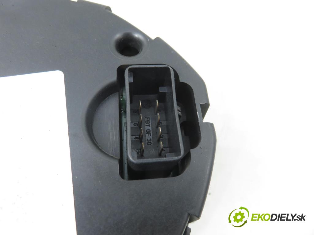 SKODA ROOMSTER (5J) HB 2010 51,00 1.4 TDI - BNM 1422,00 Prístrojovka elektrický 5J0920811C
