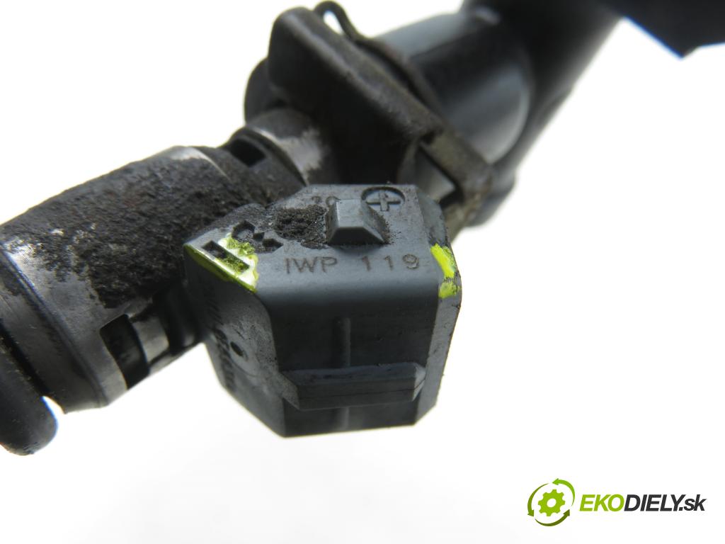 FORD FIESTA V (JH_, JD_) HB 2002 44,00 1.3 - BAJA 1299,00 lišta vstřikovací 2N1U9D280CA ; 2N1U9F593KA ; IWP119 (Vstřikovací lišta)