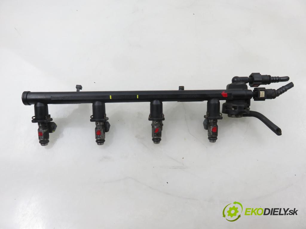 FORD FIESTA V (JH_, JD_) HB 2002 44,00 1.3 - BAJA 1299,00 lišta vstřikovací 2N1U9D280CA ; 2N1U9F593KA ; IWP119 (Vstřikovací lišta)