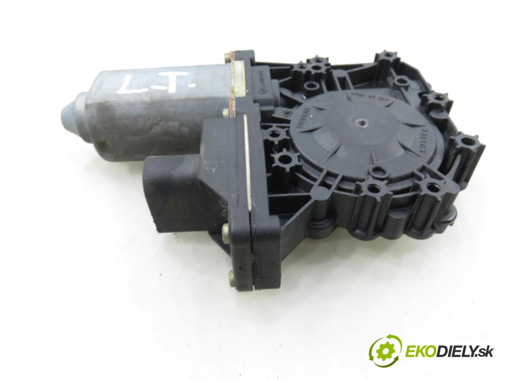 AUDI A3 (8L1) HB 2001 75,00 1.6 - AVU 1595,00 Motorček sťahovania okien LT 8L4959801A