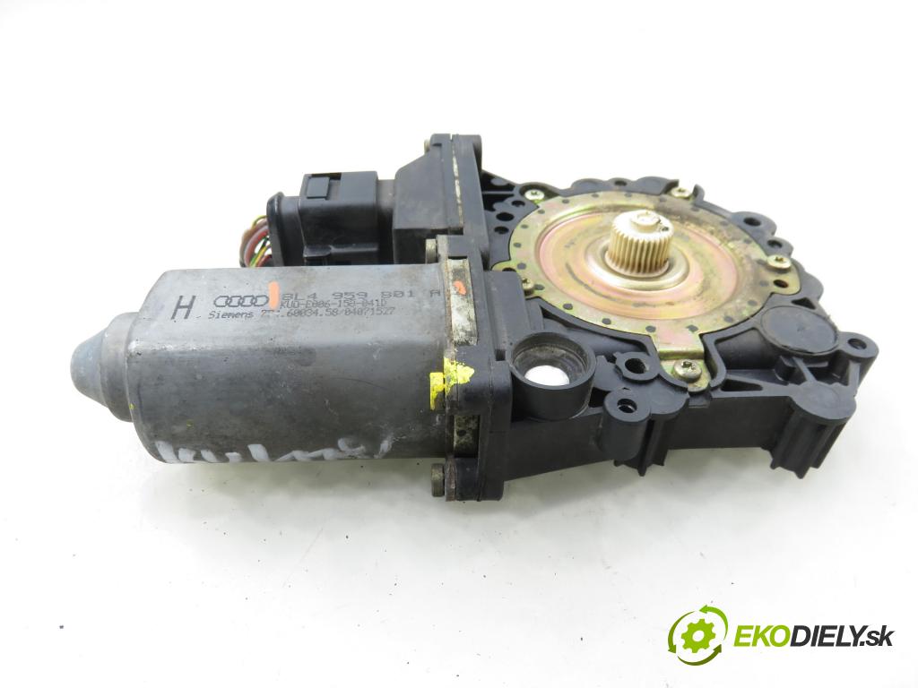 AUDI A3 (8L1) HB 2001 75,00 1.6 - AVU 1595,00 Motorček sťahovania okien LT 8L4959801A
