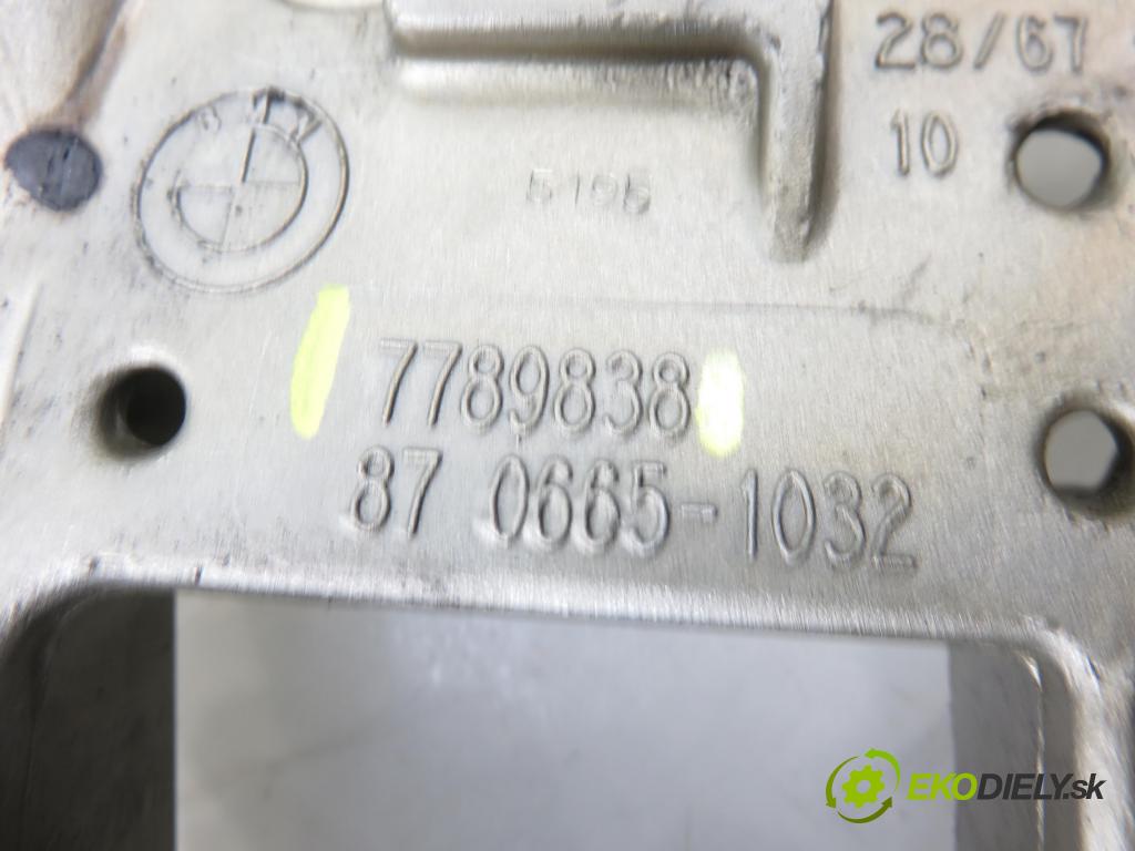 BMW 5 (E60) SEDAN 2005 130,00 525 d - M57 D25 177 (256D2) 2497,00 Pumpa oleja 7789838 (Olejová pumpa)