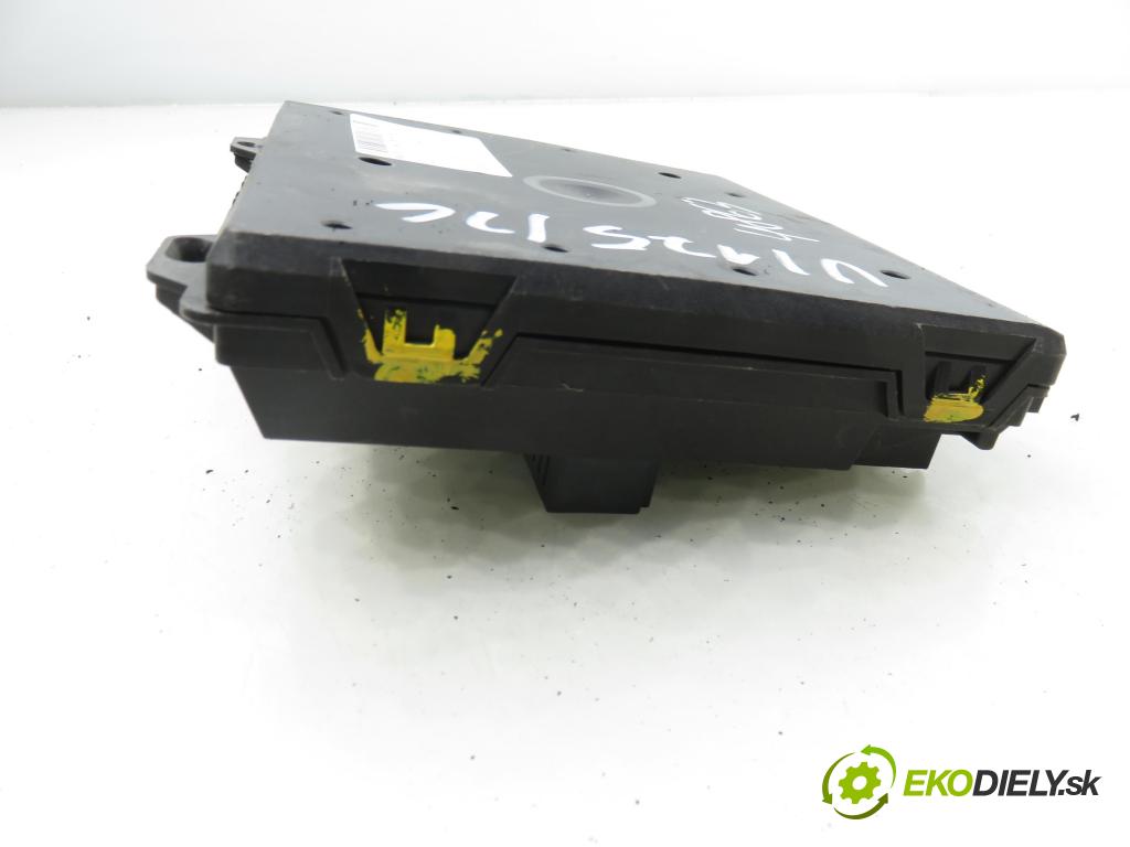 SKODA ROOMSTER (5J) HB 2010 51,00 1.4 TDI - BNM 1422,00 MODUL komfortu 6Q1937049F ; 5WK48217