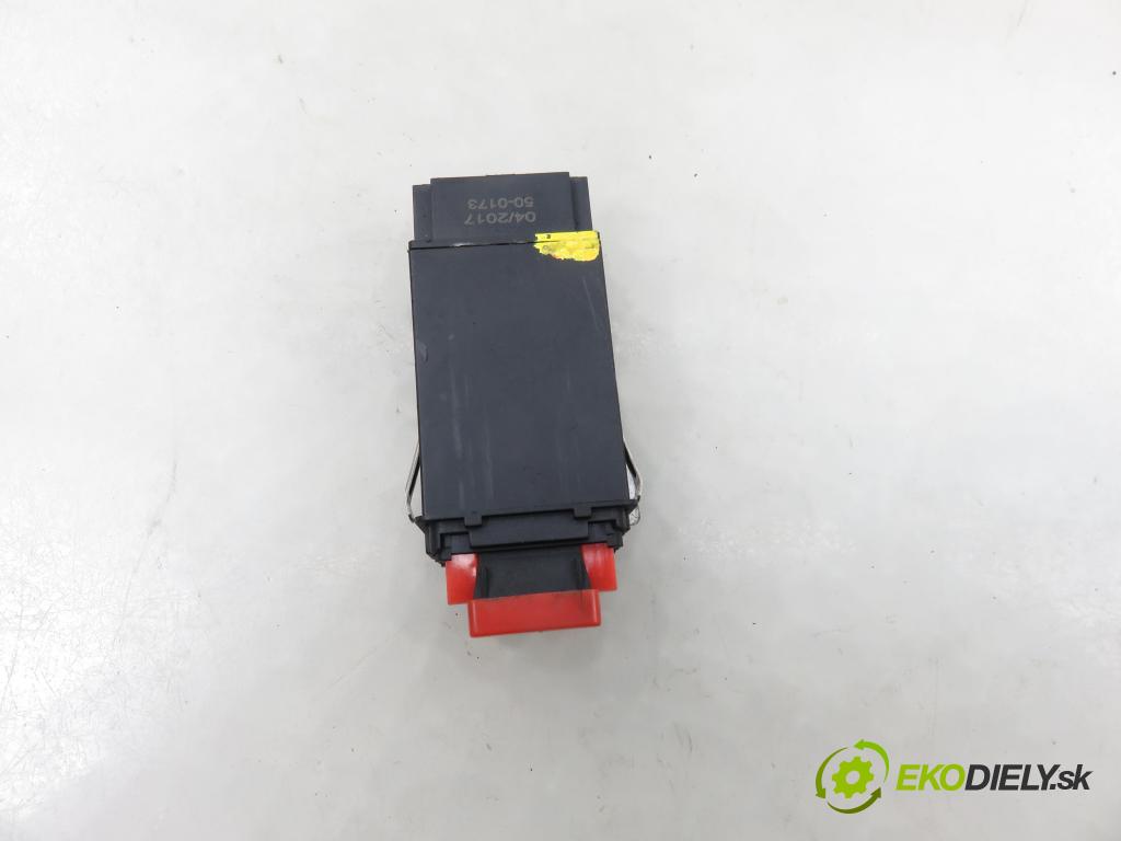 AUDI A3 (8L1) HB 2001 75,00 1.6 - AVU 1595,00 prepínač výstražných (núdzových)