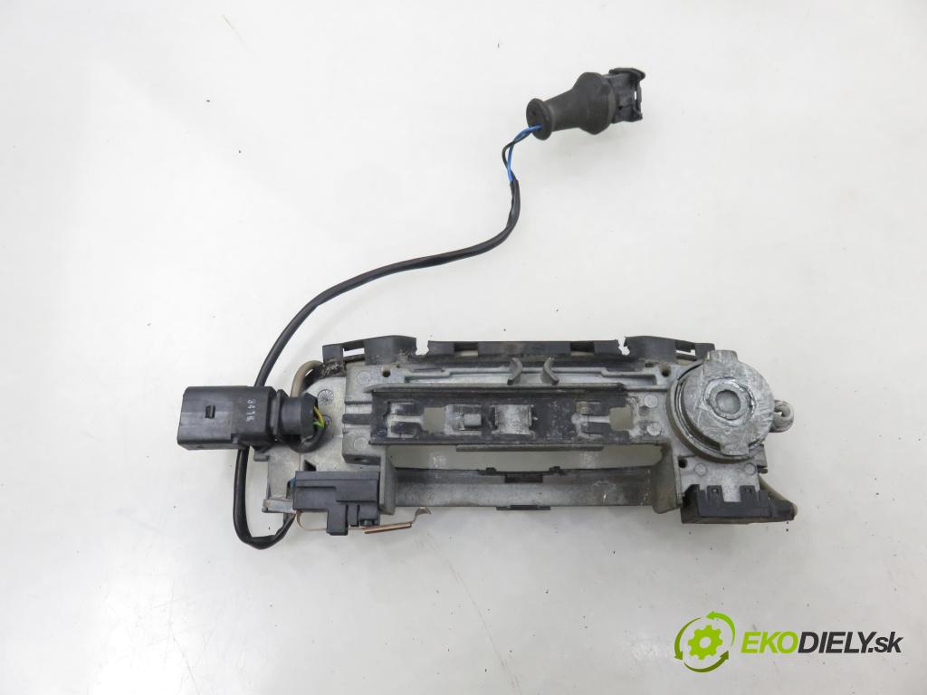 AUDI A3 (8L1) HB 2001 75,00 1.6 - AVU 1595,00 spínačka / VLOŽKY 4B0905851C