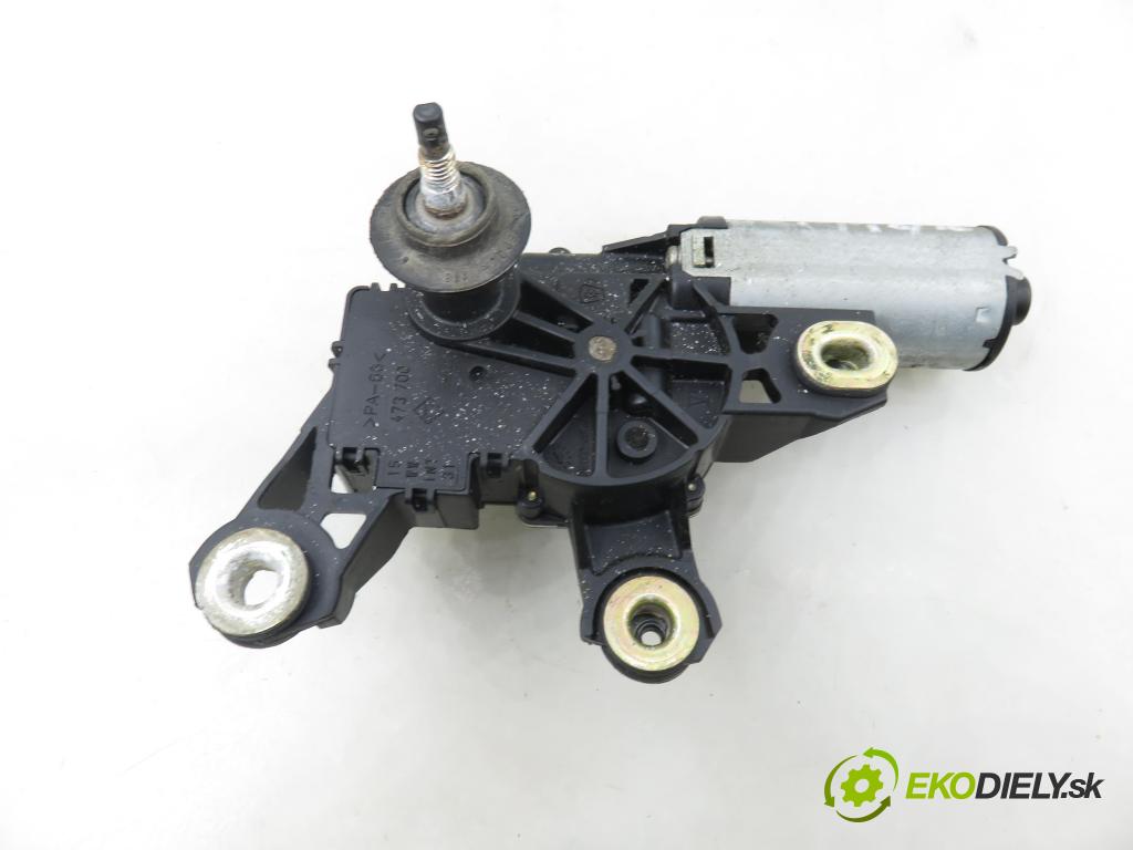 AUDI A3 (8L1) HB 2001 75,00 1.6 - AVU 1595,00 Motorček stierače zadné 8L0955711B