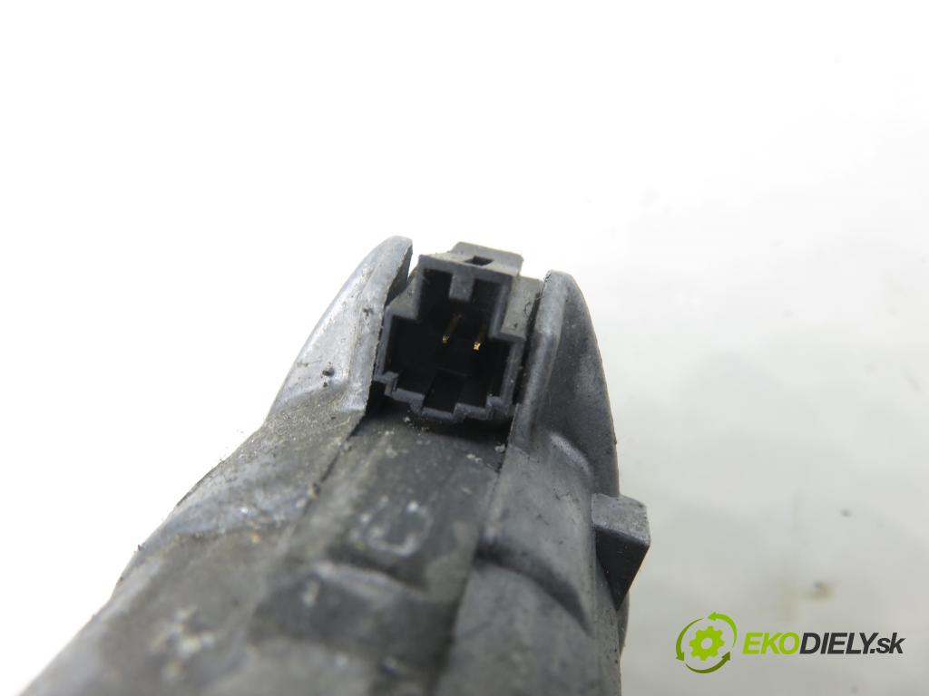 SKODA ROOMSTER (5J) HB 2010 51,00 1.4 TDI - BNM 1422,00 spinačka 4B0905851C (Spínacia skrinka)