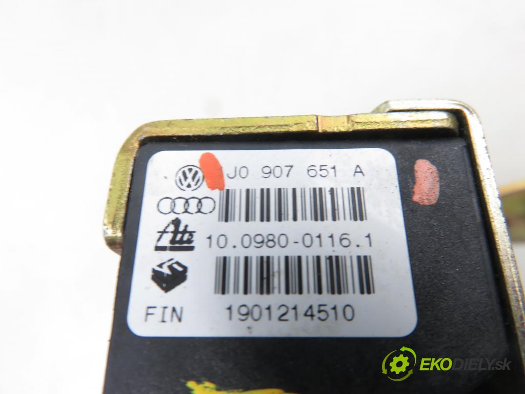 AUDI A3 (8L1) HB 2001 75,00 1.6 - AVU 1595,00 Snímač ESP 1J0907657B ; 10098001121 ; 1J0907651A