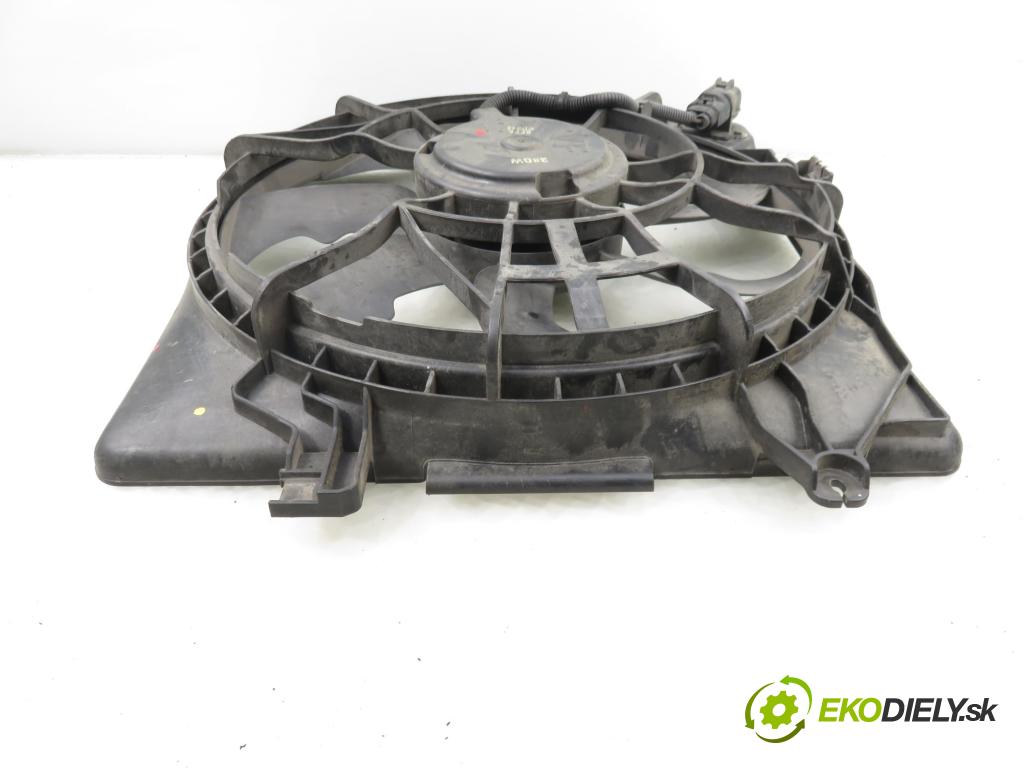 HYUNDAI i40 CW (VF) KOMBI 2012 100,00 1.7 CRDi 136 - D4FD 1685,00 ventilátor chladič PODNEBÍ / VODA 253803ZXXX