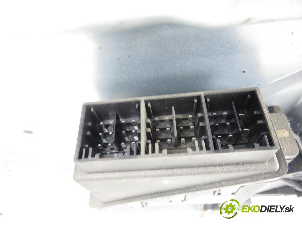 SKODA FABIA I (6Y2) HB 2001 44,00 1.4 - AZF 1397,00 Mechanizmus okien 6Q1959801