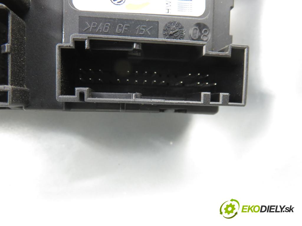 VW TIGUAN (5N_) SUV 2008 103,00 2.0 TDI 4motion - CBAB 1968,00 Mechanizmus okien 5N1837729A ; 5N0959701A ; 1K0959793K