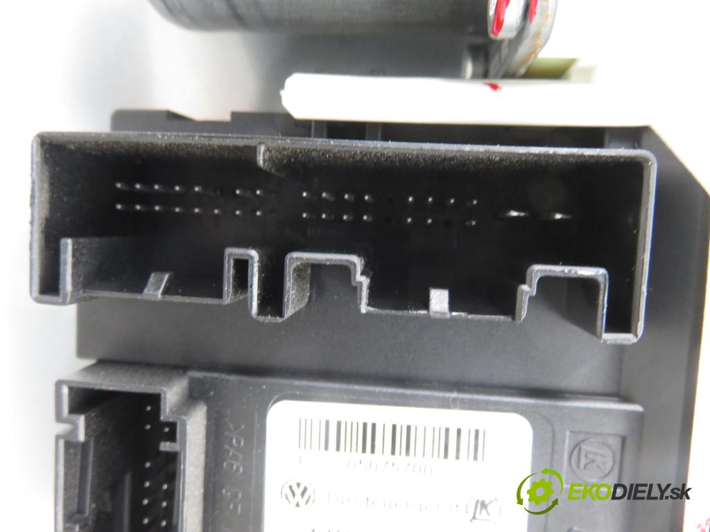 VW TIGUAN (5N_) SUV 2008 103,00 2.0 TDI 4motion - CBAB 1968,00 Mechanizmus okien 5N1837729A ; 5N0959701A ; 1K0959793K