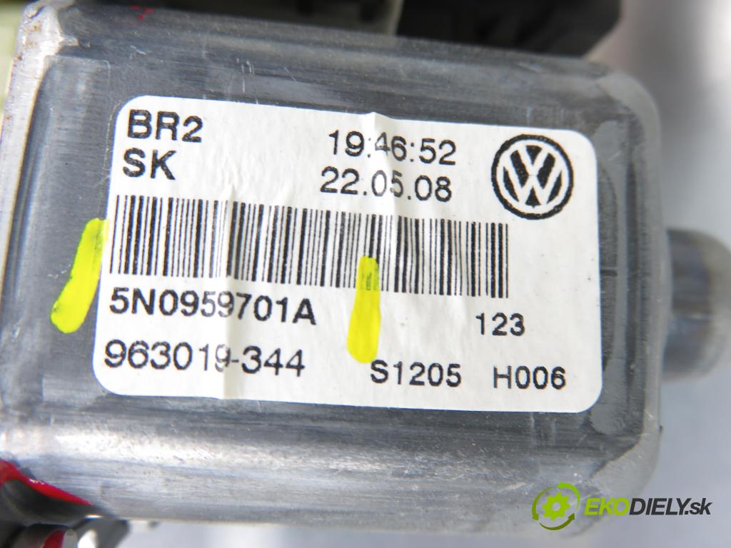 VW TIGUAN (5N_) SUV 2008 103,00 2.0 TDI 4motion - CBAB 1968,00 Mechanizmus okien 5N1837729A ; 5N0959701A ; 1K0959793K