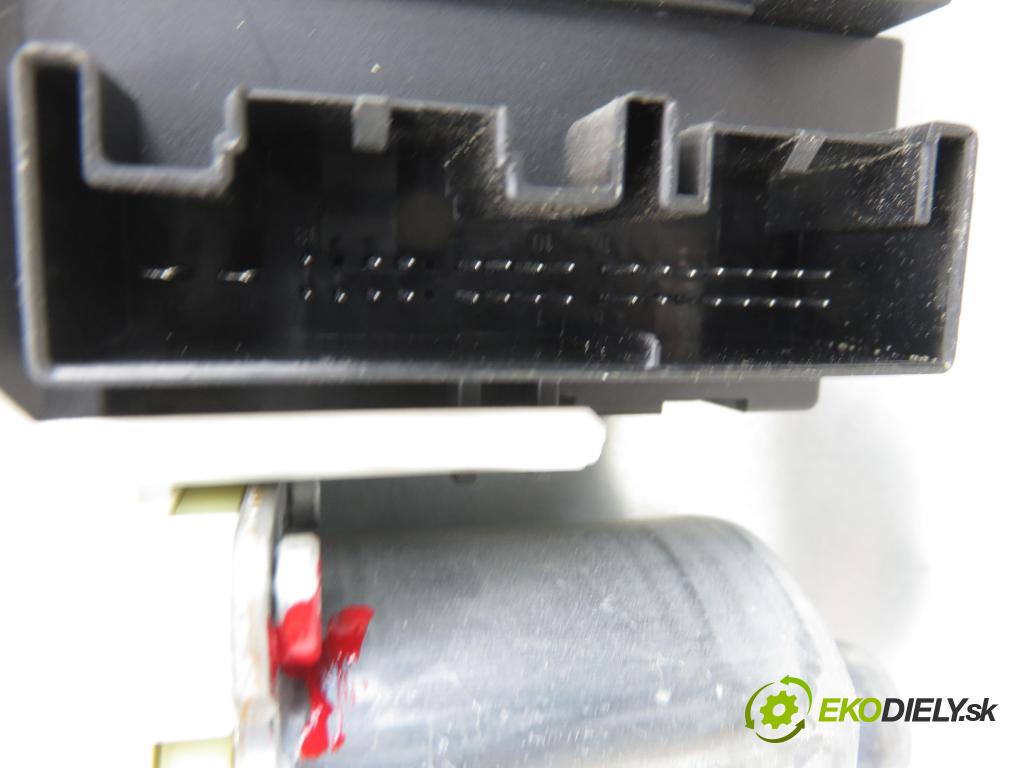 VW TIGUAN (5N_) SUV 2008 103,00 2.0 TDI 4motion - CBAB 1968,00 Mechanizmus okien 5N0959702A ; 5N1837730A ; 1K0959792K