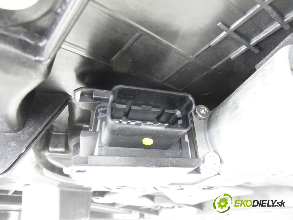 HYUNDAI i40 CW (VF) KOMBI 2012 100,00 1.7 CRDi 136 - D4FD 1685,00 Mechanizmus okien 813103Z000