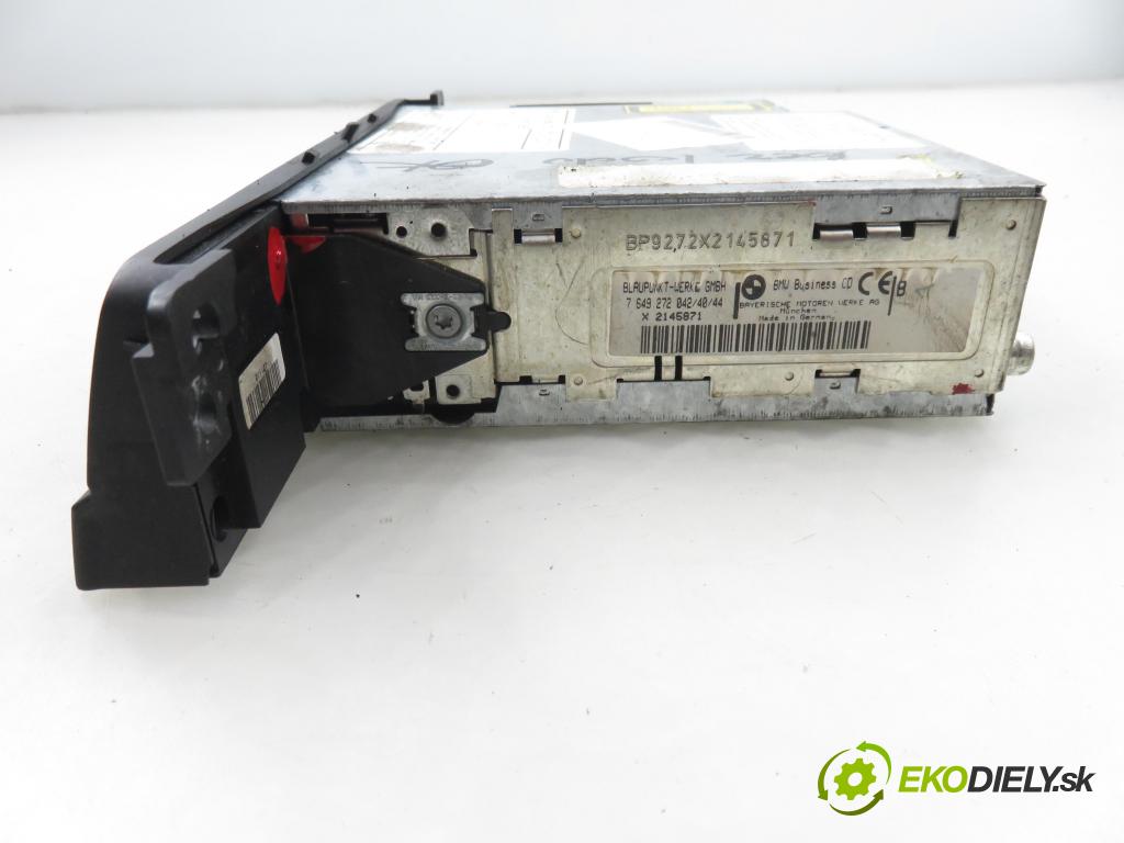 BMW 3 (E46) SEDAN 1999 77,00 316 i 105 - M43 B19 (194E1) 1895,00 RADIO CD 6900605