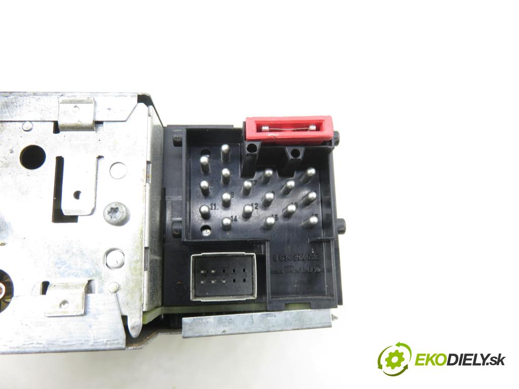 BMW 3 (E46) SEDAN 1999 77,00 316 i 105 - M43 B19 (194E1) 1895,00 RADIO CD 6900605