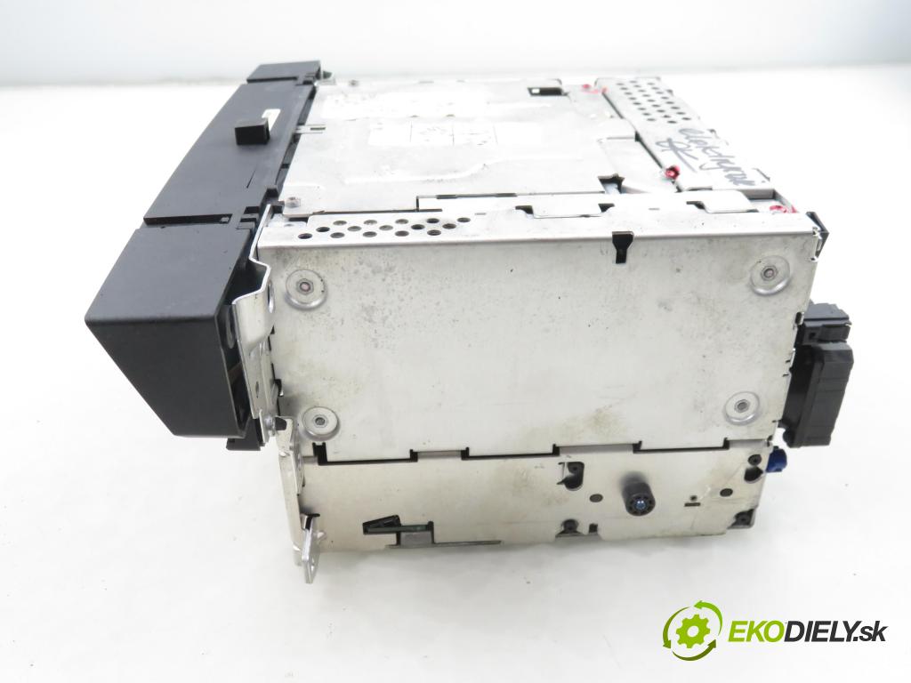 BMW 5 (E60) SEDAN 2005 0,00 530 d - M57 D30 (306D2) 2993,00 RADIO 9170702