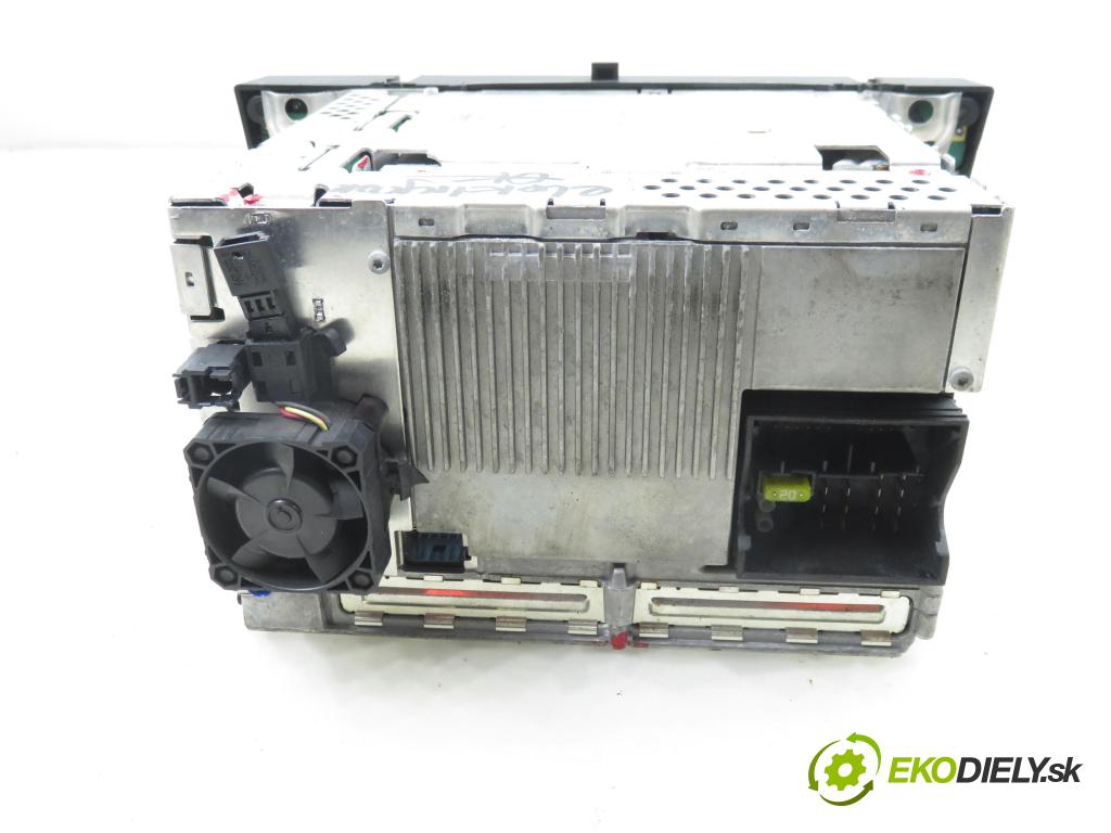 BMW 5 (E60) SEDAN 2005 0,00 530 d - M57 D30 (306D2) 2993,00 RADIO 9170702