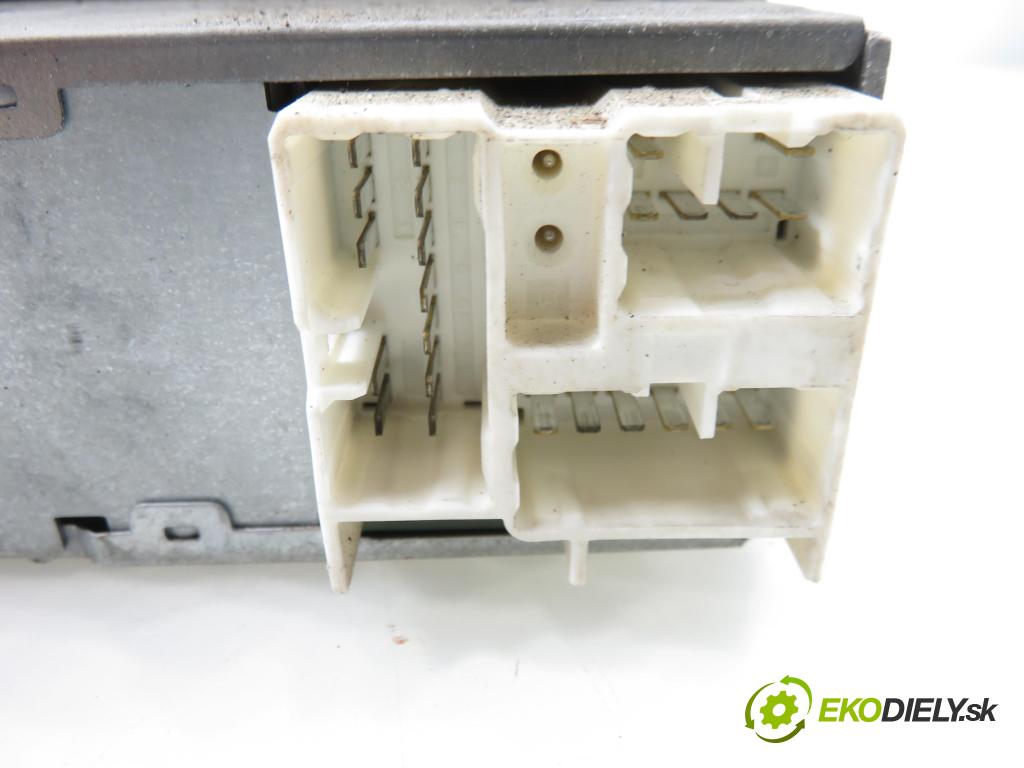 TOYOTA AVENSIS (_T22_) SEDAN 2000 81,00 2.0 D-4D (CDT220_) - 1CD-FTV 1995,00 RADIO 8611005010