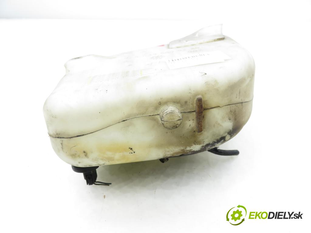 MERCEDES-BENZ VIANO (W639) VAN 2004 110,00 CDI 2.2 150 - OM 646.982 2148,00 Nádržka ostrekovačov 6398690220 ; 6398600560 ; 6398600960 (Kľučka dverí ostatné)