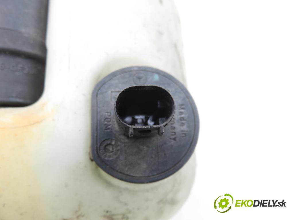 MERCEDES-BENZ VIANO (W639) VAN 2004 110,00 CDI 2.2 150 - OM 646.982 2148,00 Nádržka ostrekovačov 6398690220 ; 6398600560 ; 6398600960 (Kľučka dverí ostatné)