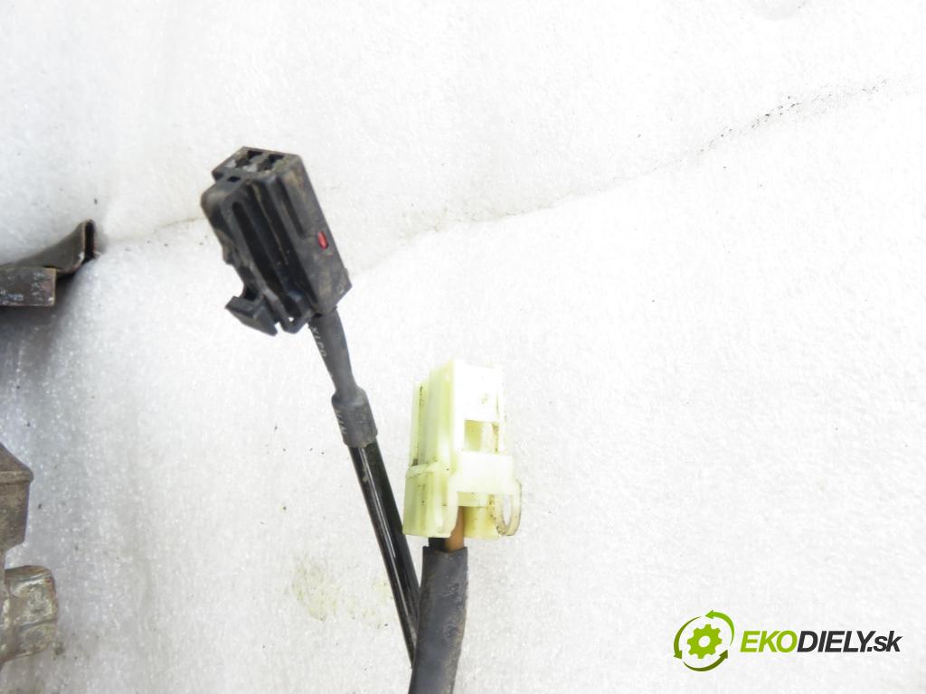 HYUNDAI i40 CW (VF) KOMBI 2012 100,00 1.7 CRDi 136 - D4FD 1685,00 zadné 554053Z700