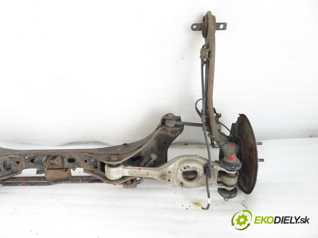 HYUNDAI i40 CW (VF) KOMBI 2012 100,00 1.7 CRDi 136 - D4FD 1685,00 zadné 554053Z700