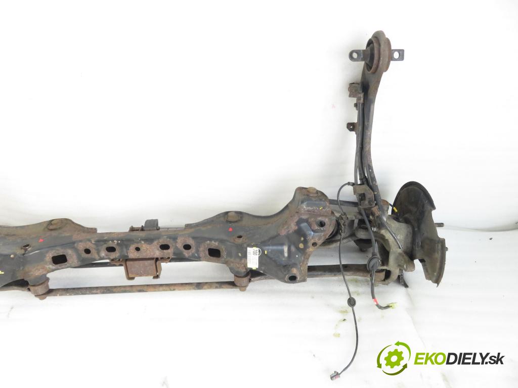 HYUNDAI i40 CW (VF) KOMBI 2012 100,00 1.7 CRDi 136 - D4FD 1685,00 zadné 554053Z700